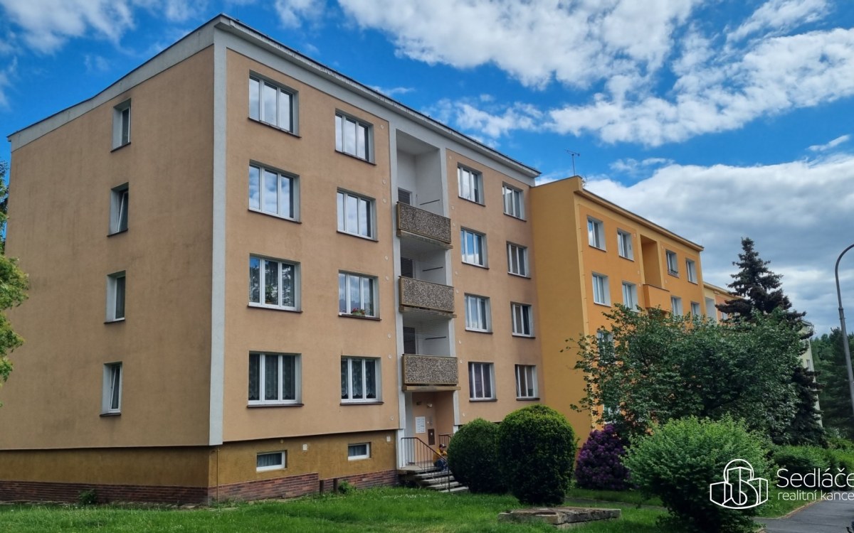 Byt 2+1 v Sokolově, ul. Poláčkova – fotografie 1