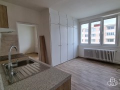 Dlouhodobý pronájem bytu 1+1 s balkonem. – fotografie 3