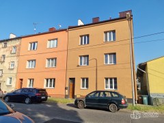 Byt 1+1 v bytovém domě se zahradou, Cheb. – fotografie 1
