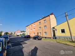 Byt 1+1 v bytovém domě se zahradou, Cheb. – fotografie 2
