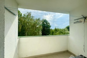 2394_8864312139.jpg