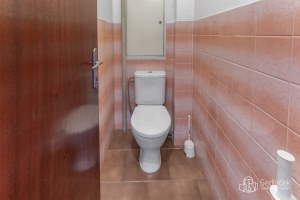 2462_6196640541.jpg