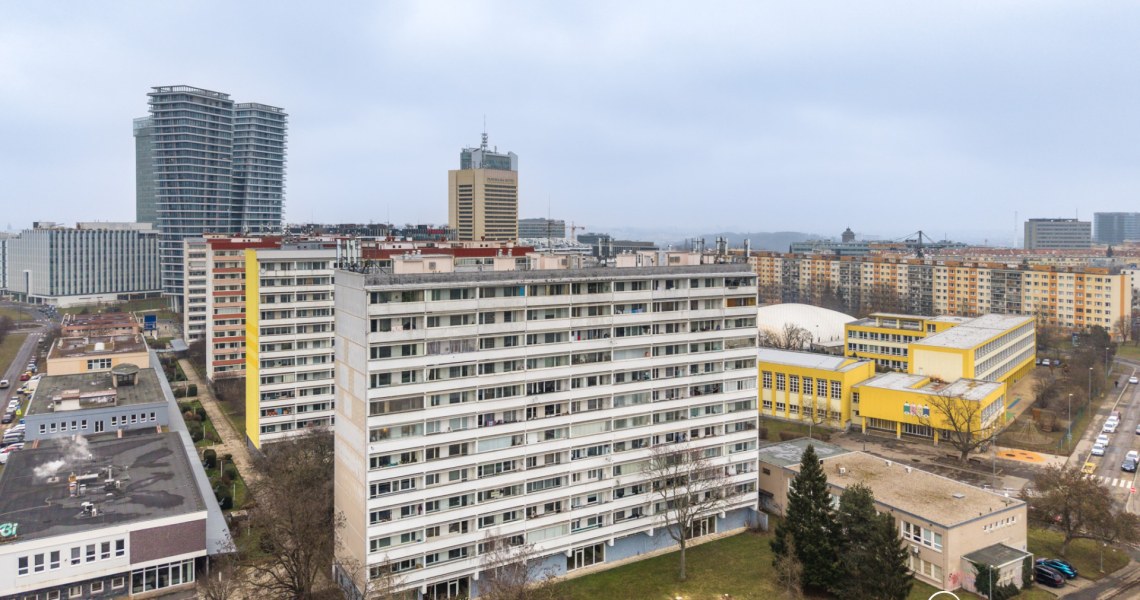 2599_8636223451.jpg